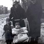 Mary, David4 & Jaennie Anderson 1942 Bessie Furlong