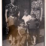 Jeannie & Kids with Mrs Gilmour 1943