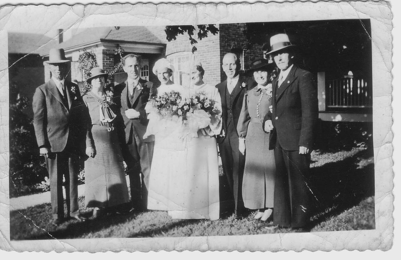 Wedding Sept 21,1935 left to right Mr Mrs Miller, George & Isobel Anderson, Mifs Petsnick, Dave3, Dave2